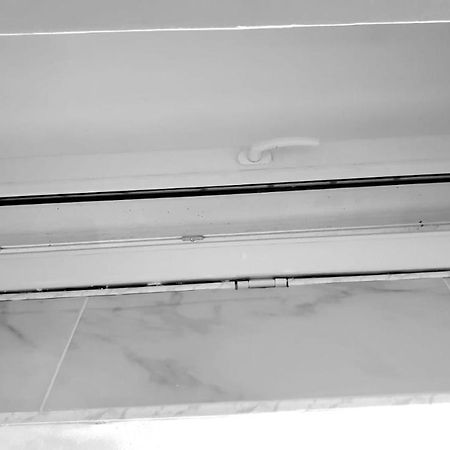 Jolie Appartement Avec 2 Chambres Partagees Paris Exteriör bild