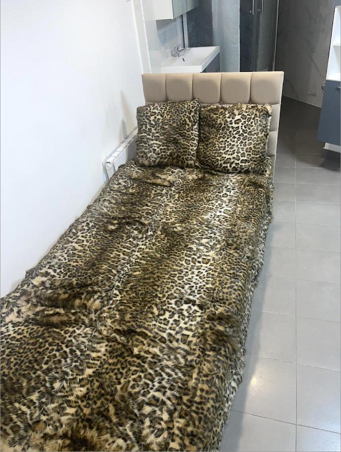 Jolie Appartement Avec 2 Chambres Partagees Paris Exteriör bild